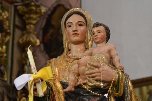 La Virgen del Rosario salio en Procesión con motivo de la Candelaria